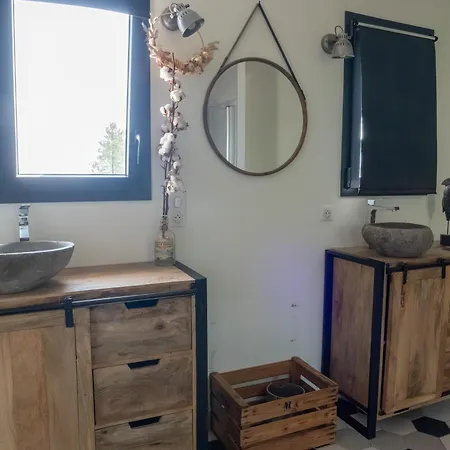 Holiday home Maison Chaleureuse Au Calme, Sud Ardeche